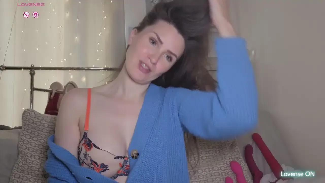 Offline Cardi_Queen on Cam4