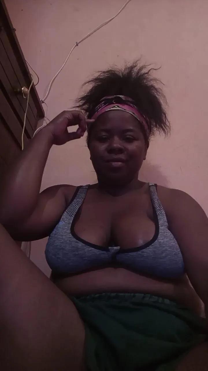 carina53 — Freechat on Cam4