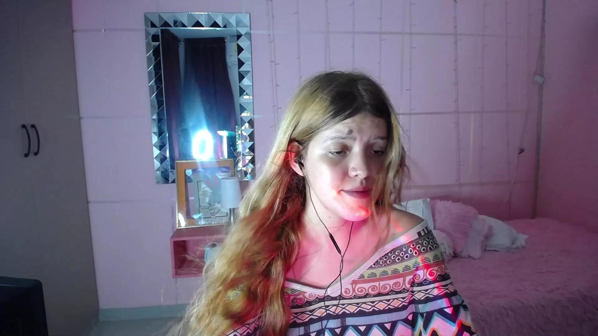 Carly_09 on Cam4 