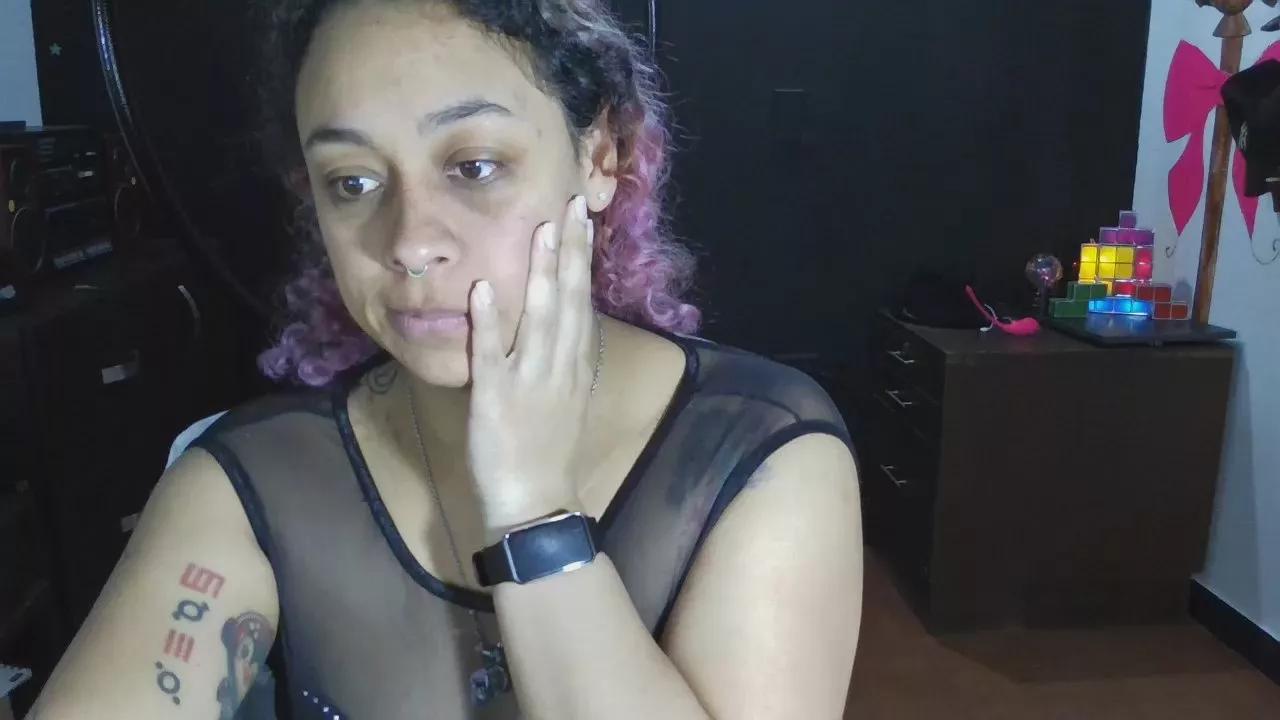 Cata_Blue_ on Cam4 