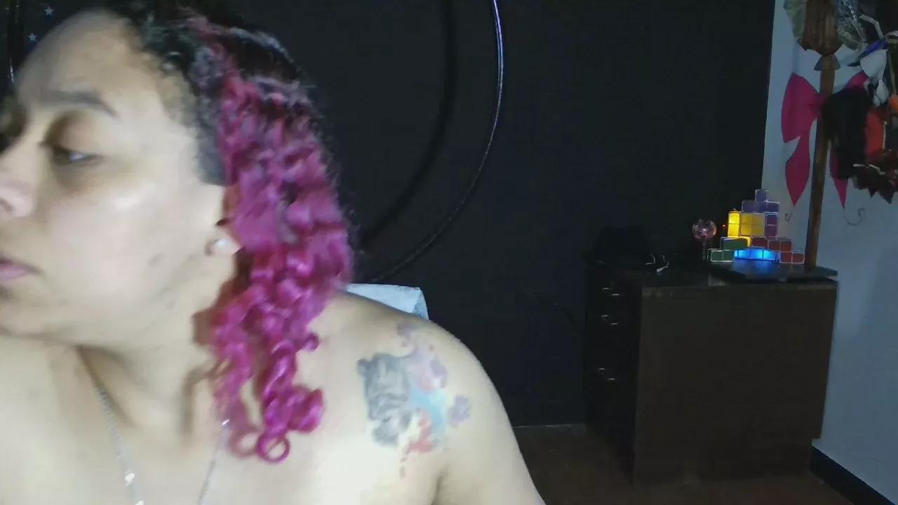 Cata_Blue_ on Cam4 
