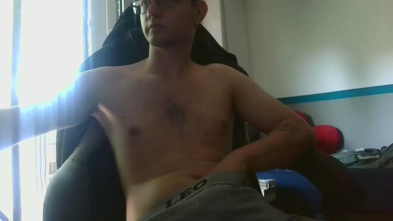 Offline Cdexsa on Cam4
