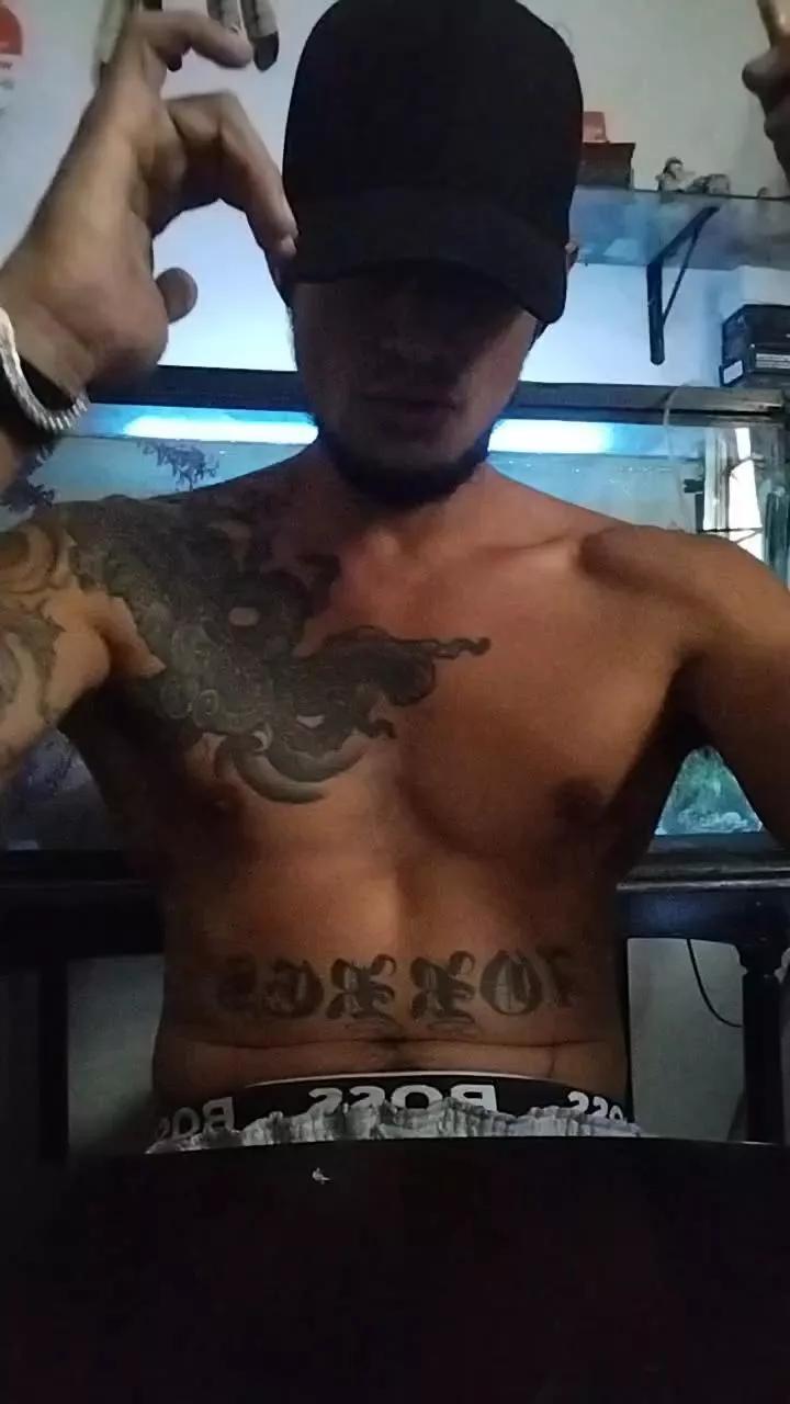 Chacalon090 on Cam4 