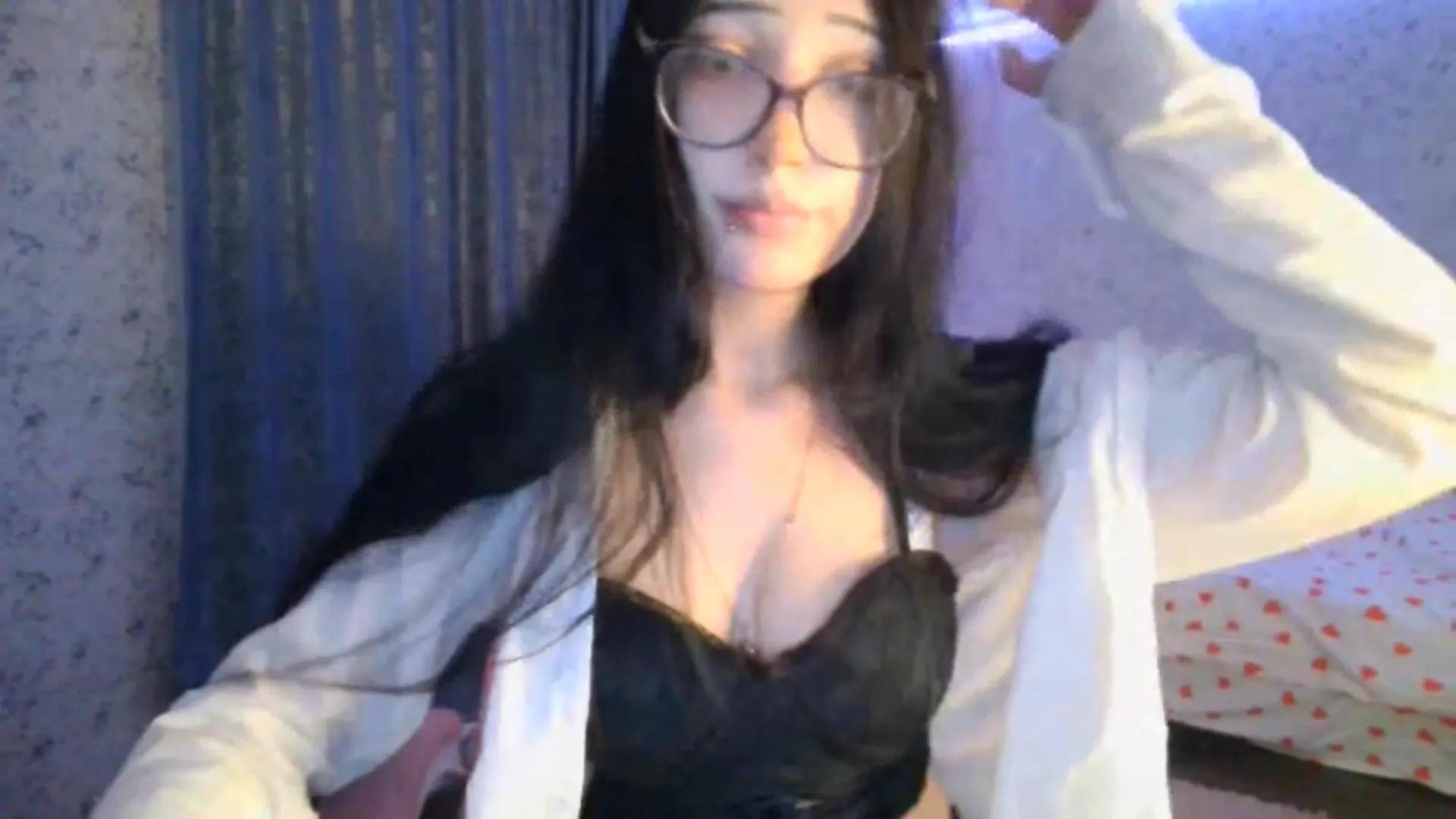 Cam4 ChangHanway  is Freechat  ChangHanway —  #striptease #masturbation #C2C #blowjob #pussy #ass #anal