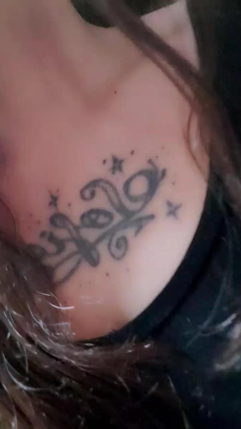 Offline Charlott31 on Cam4