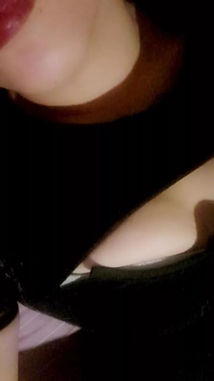 Offline Charlott31 on Cam4