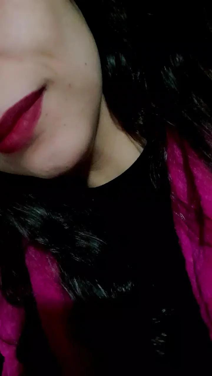 Offline Charlott31 on Cam4