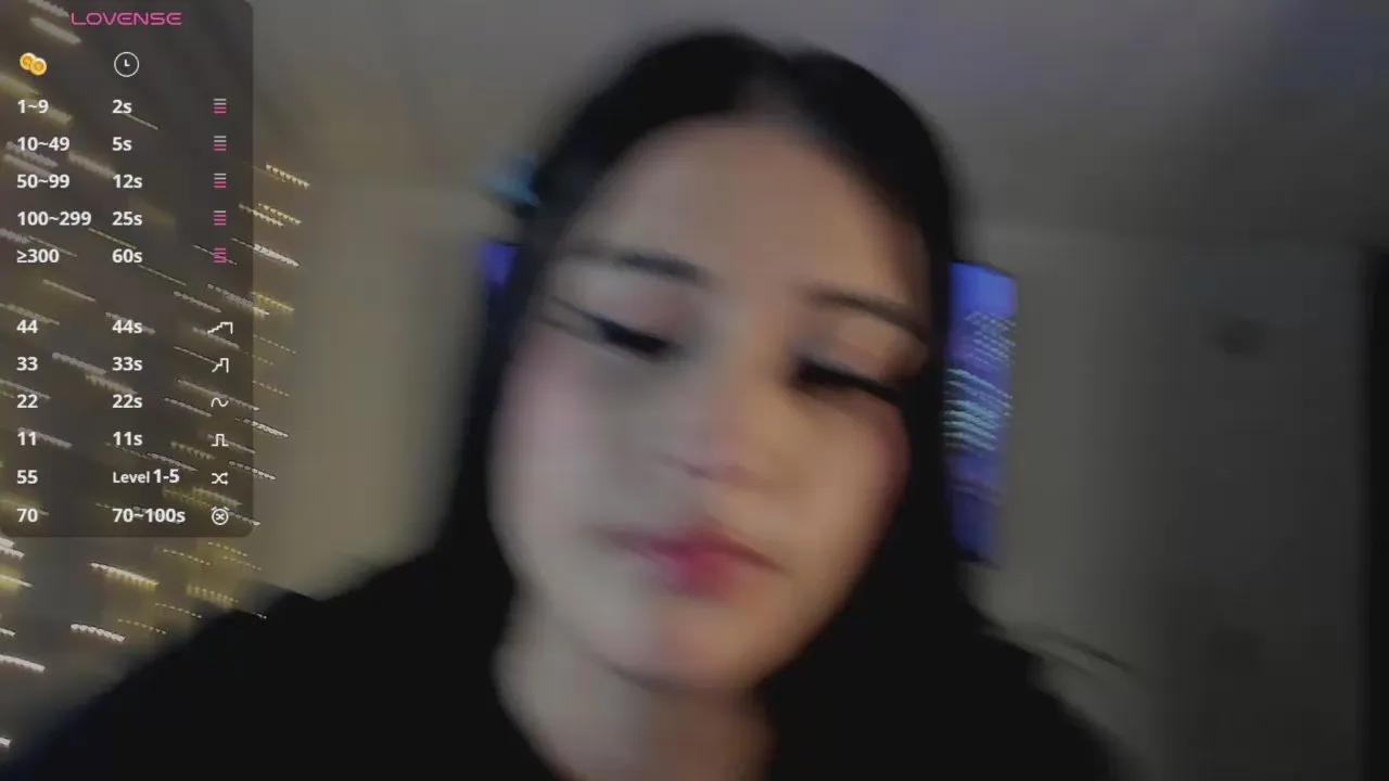 Offline Charlotte_greys on Cam4