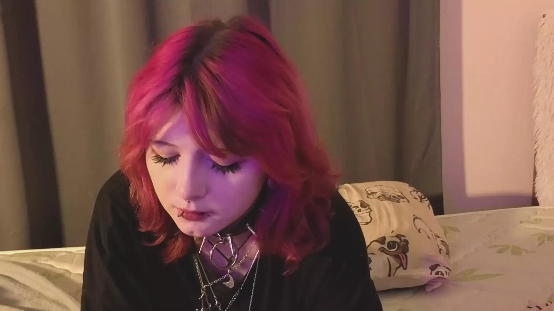 Offline ChelseaBledsoe on Cam4