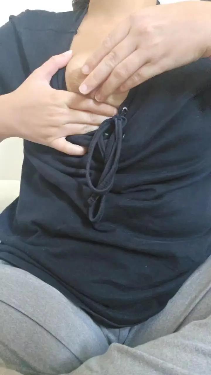 Chia562002 — Freechat on Cam4