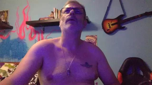 chicogijon40 on Cam4 