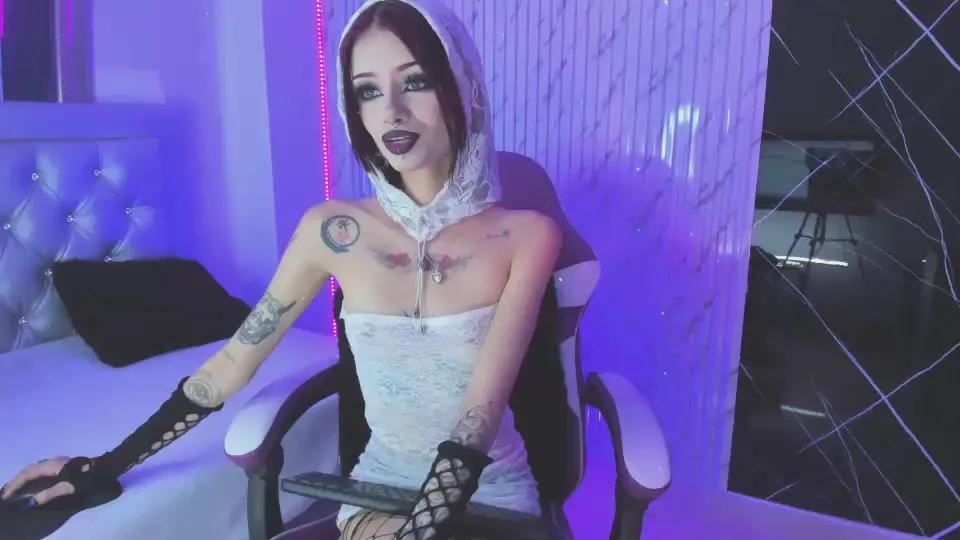 chloejackson —  #masturbation #deepthroat #blowjob #striptease #cute #pussy #spanking