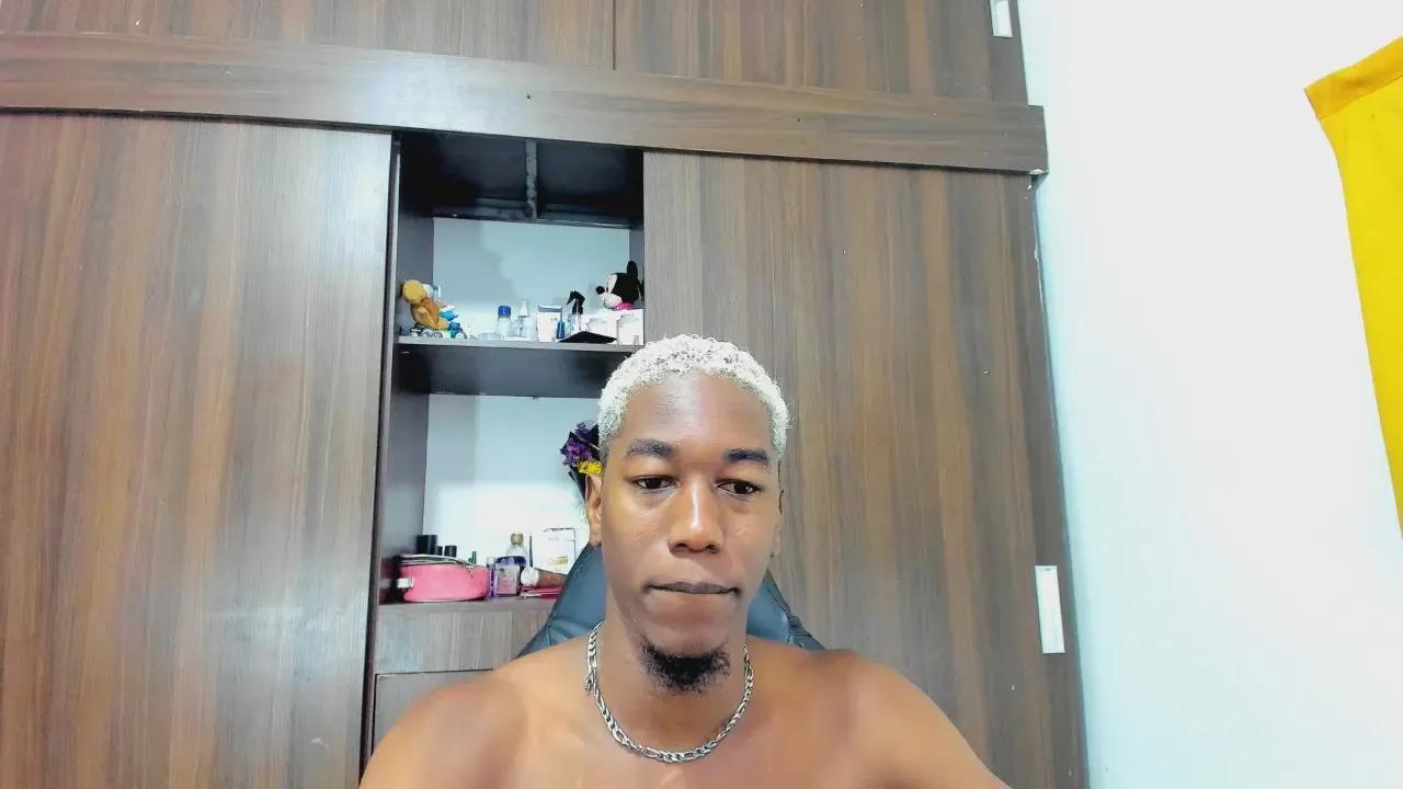 Offline Chocolateexotic on Cam4