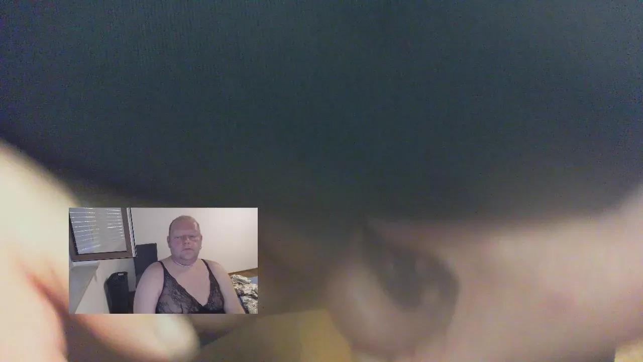 Offline chrissy80 on Cam4