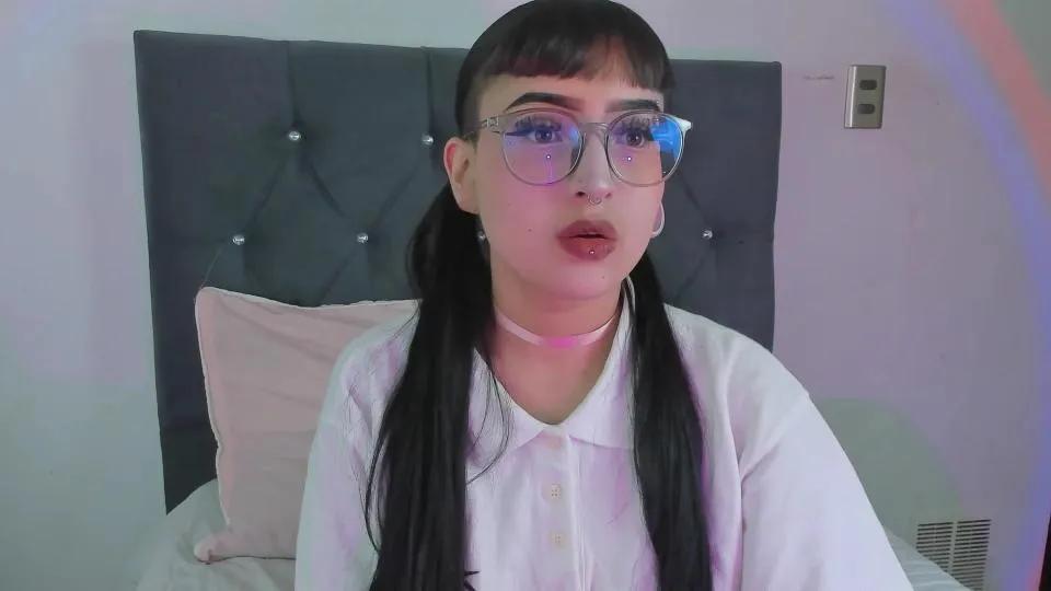 Offline Cintya_Kros on Cam4