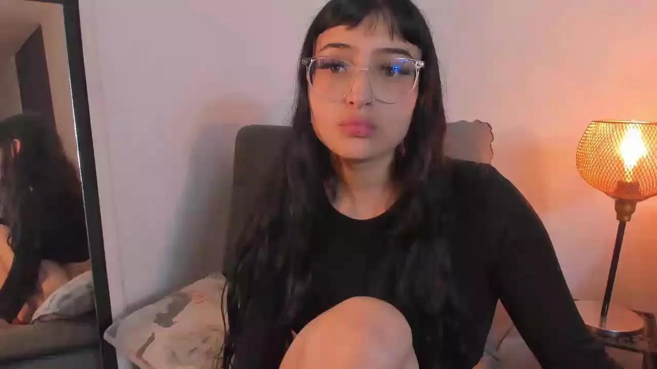 Offline Cintya_Kros on Cam4