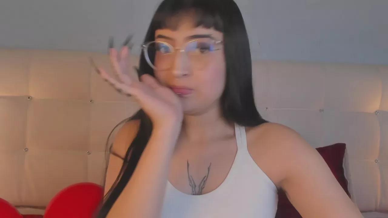 Offline Cintya_Kros on Cam4