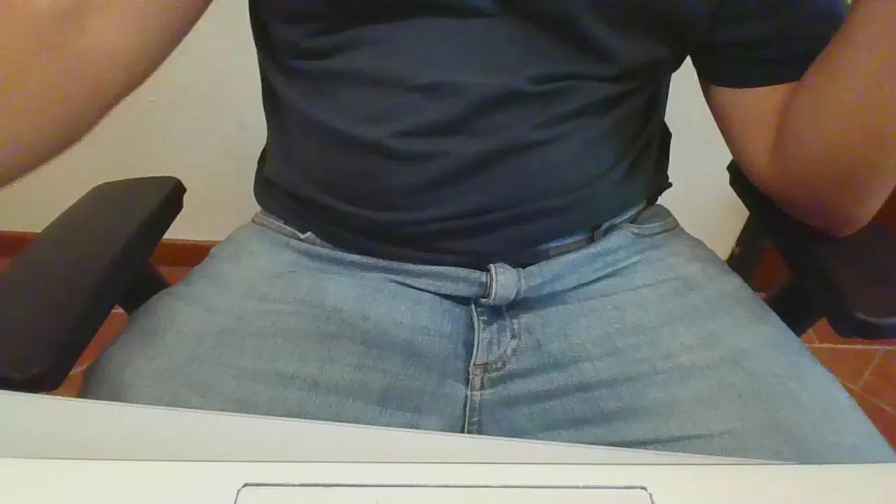 cockandbelly on Cam4 