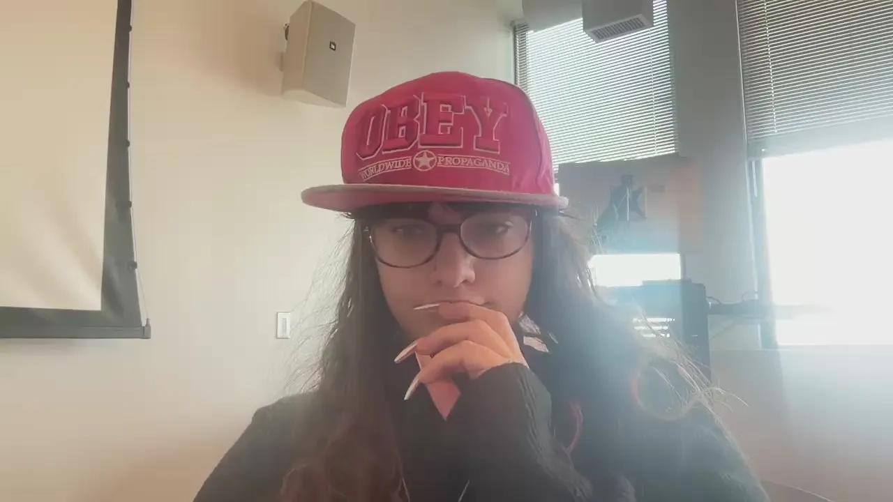 collegebigtits on Cam4 