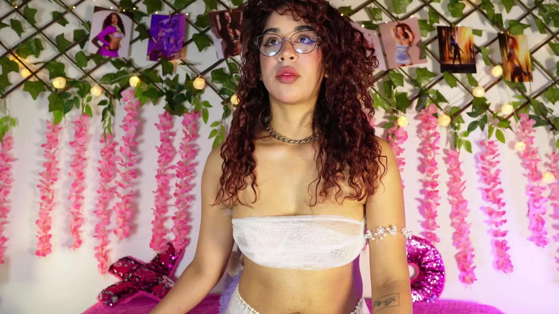 Offline Collins_Daph on Cam4