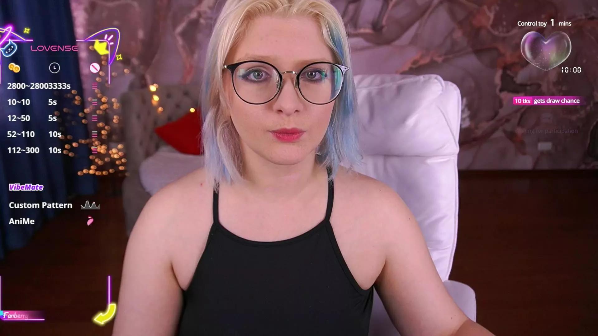 CoolTatis on Cam4 