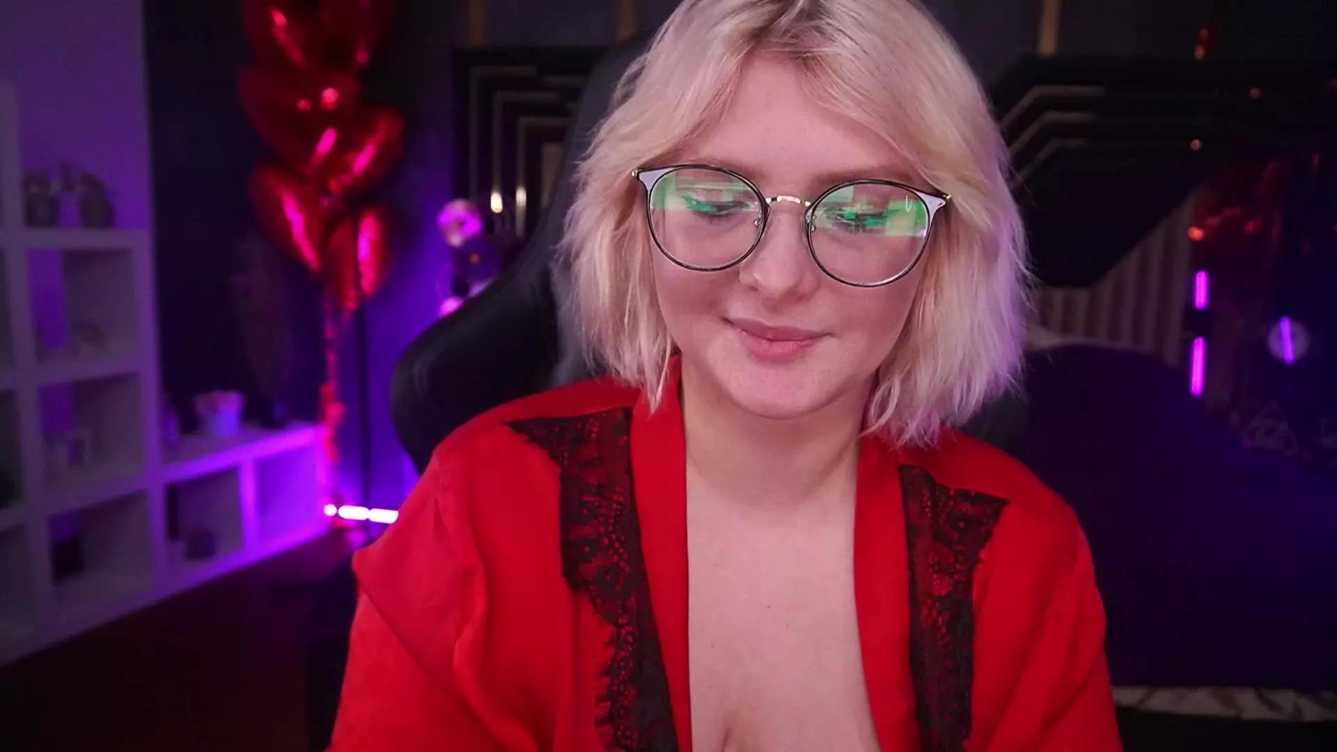 CoolTatis on Cam4 