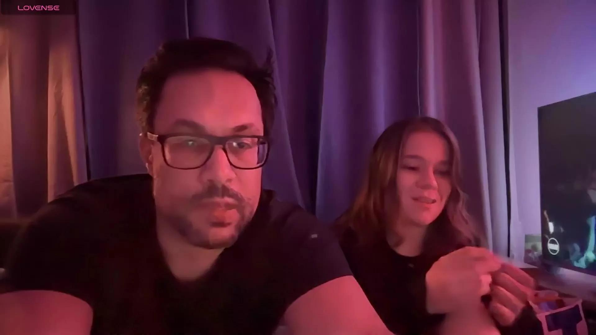 Offline Couple_D_and_A on Cam4