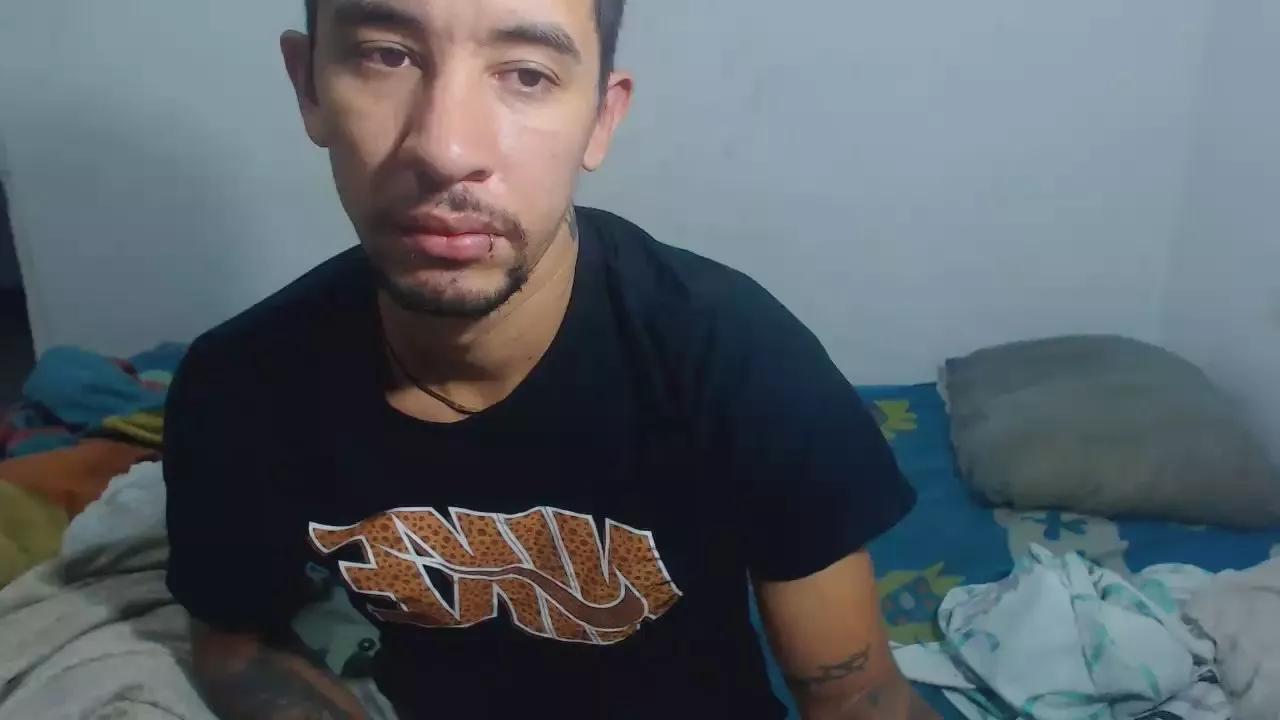 Avatar of Couplehot223