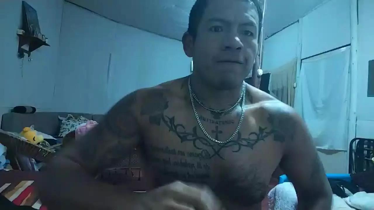 CRICRIONFIRE2 on Cam4 