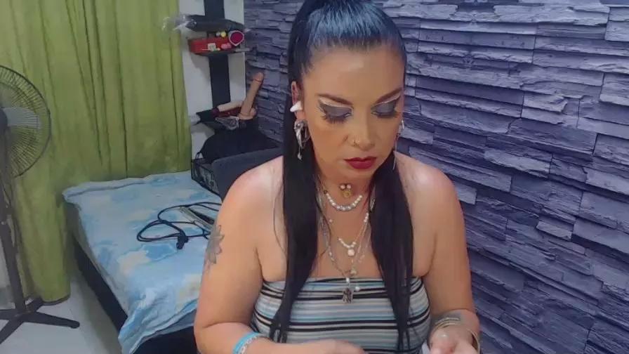 Offline cruela_deviil on Cam4
