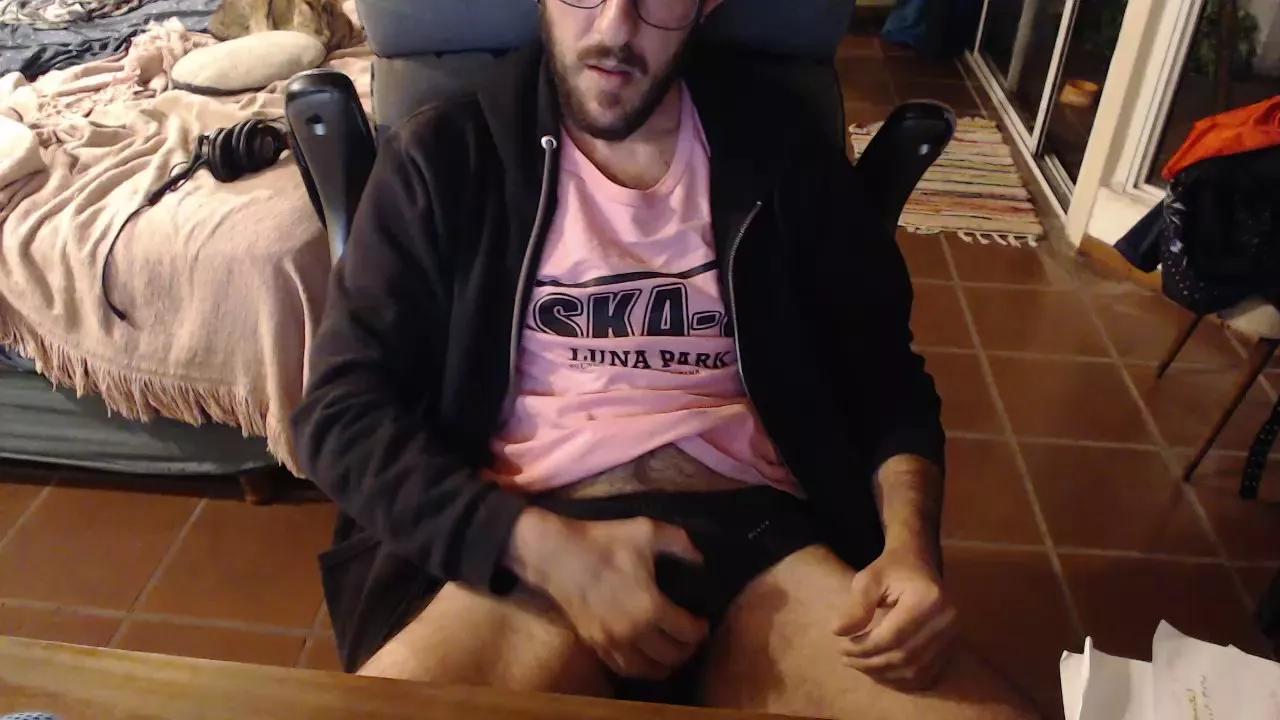 Offline cuiar_punx on Cam4