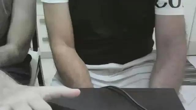 Offline CuriousFriends1 on Cam4
