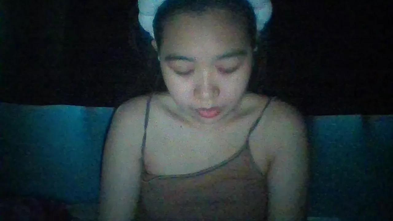 Cuteasian96 on Cam4 