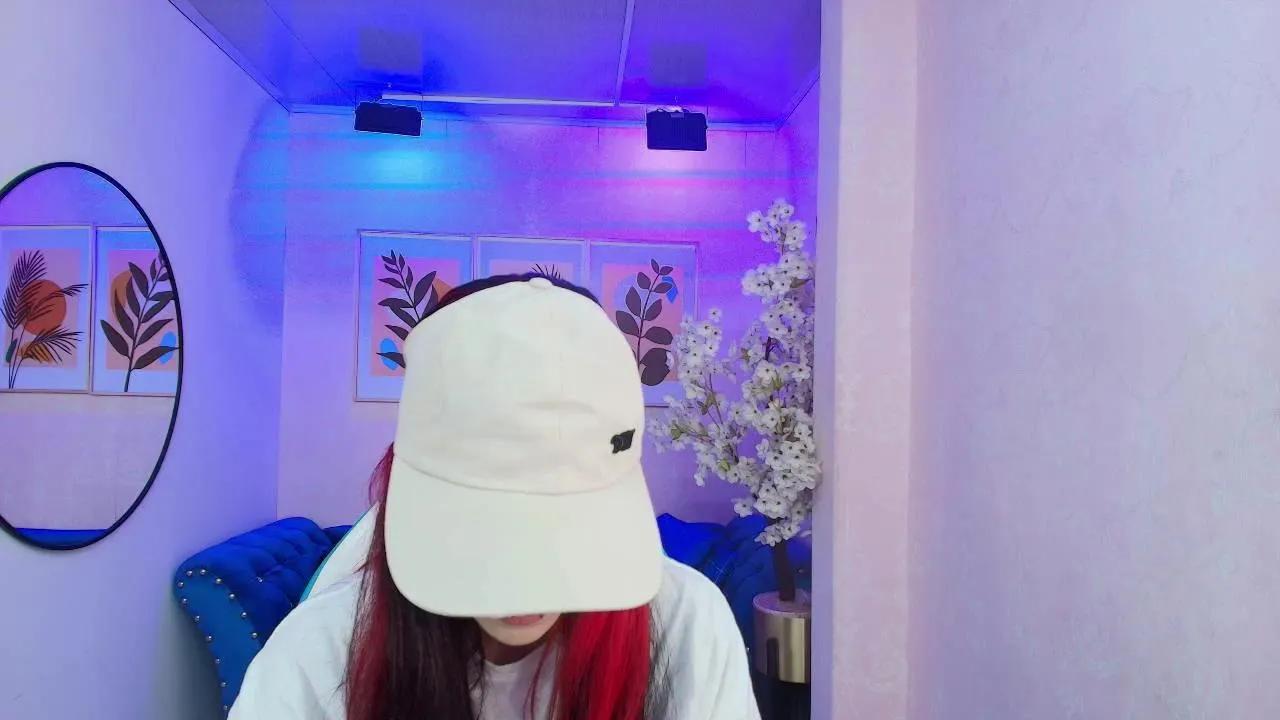 Offline Dafne_huges on Cam4