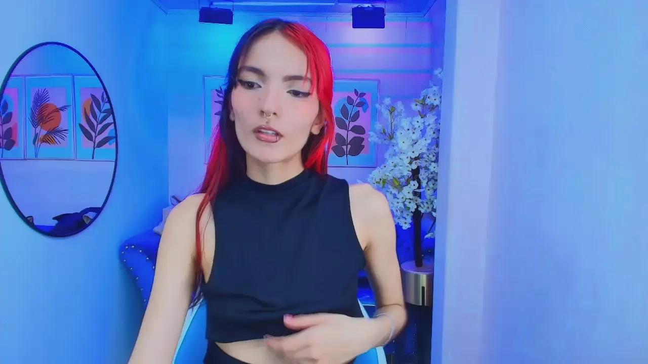 Offline Dafne_huges on Cam4