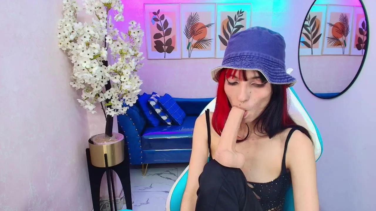 Offline Dafne_huges on Cam4