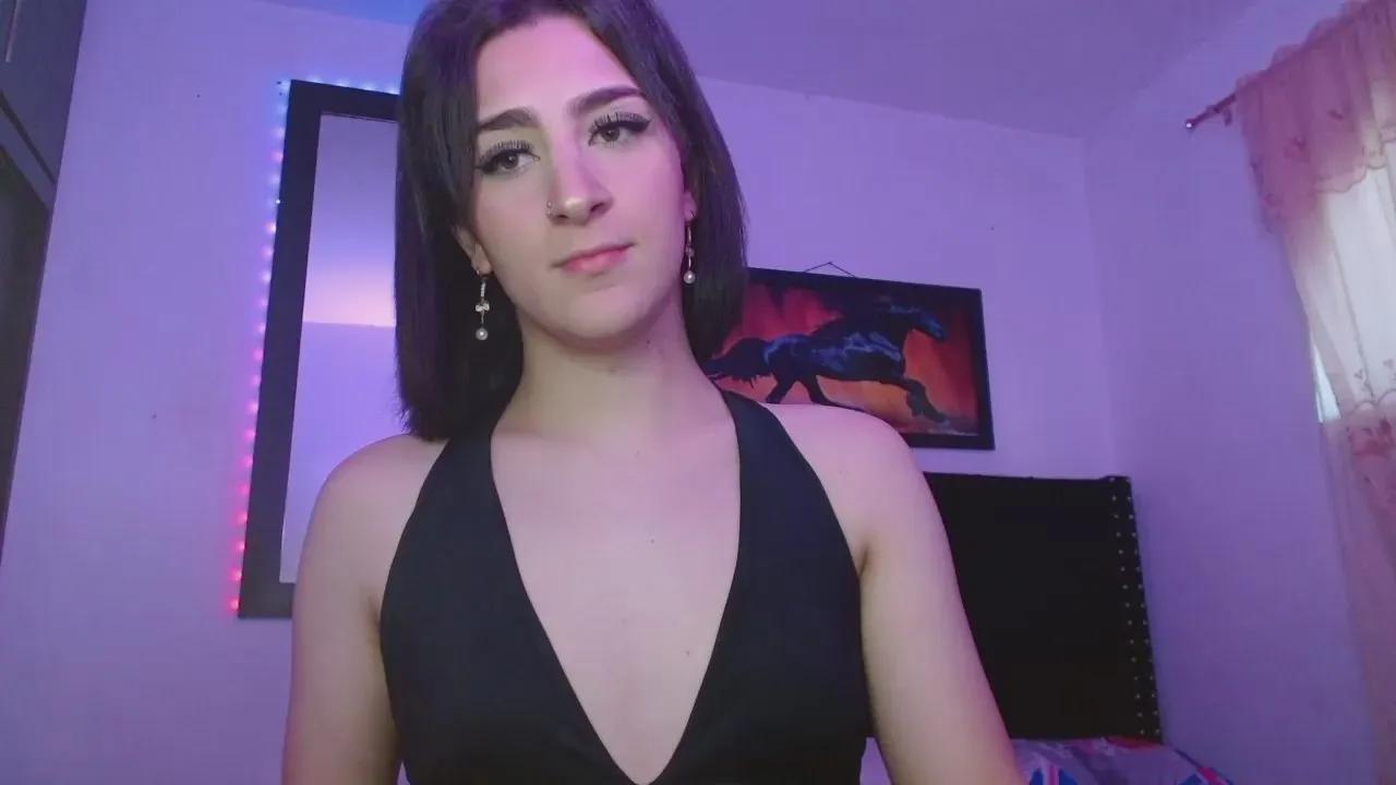 damelio_triana —  #bigass #milk #C2C #anal #feet #ass