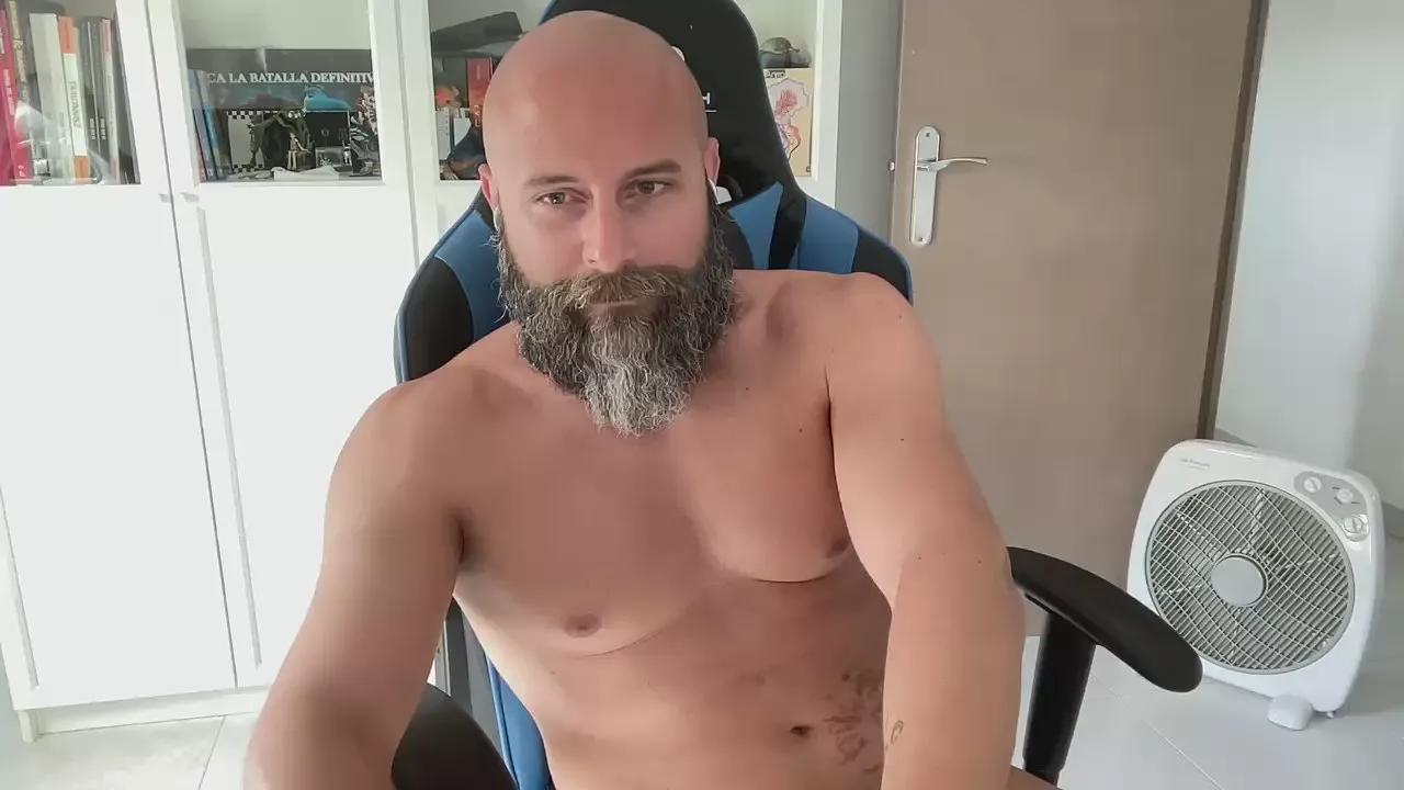 Daniaj87 on Cam4 