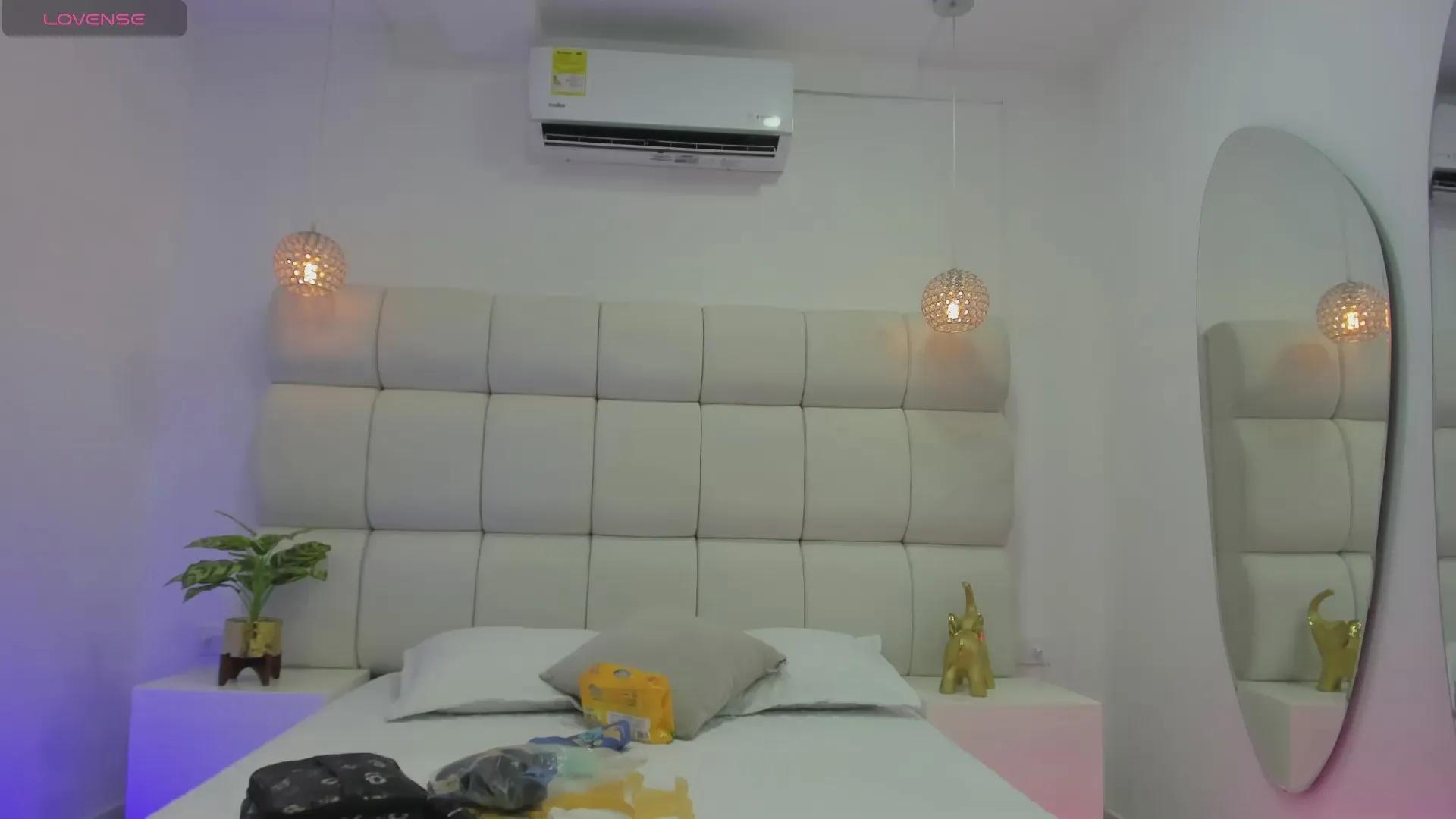 DanielleEvanss_ —  #halloween25 #anal #spanking #masturbation #squirt #pussy #ass