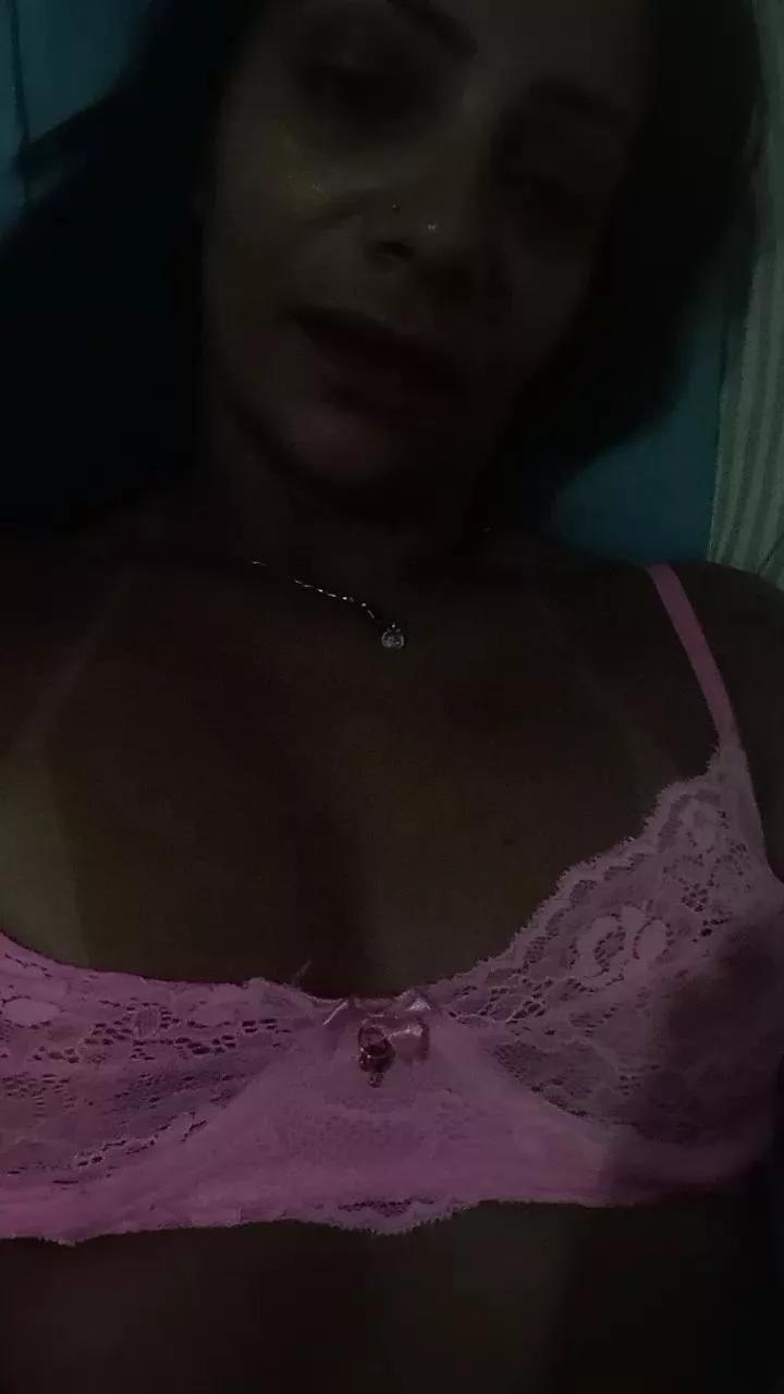 Danimorena37 on Cam4 