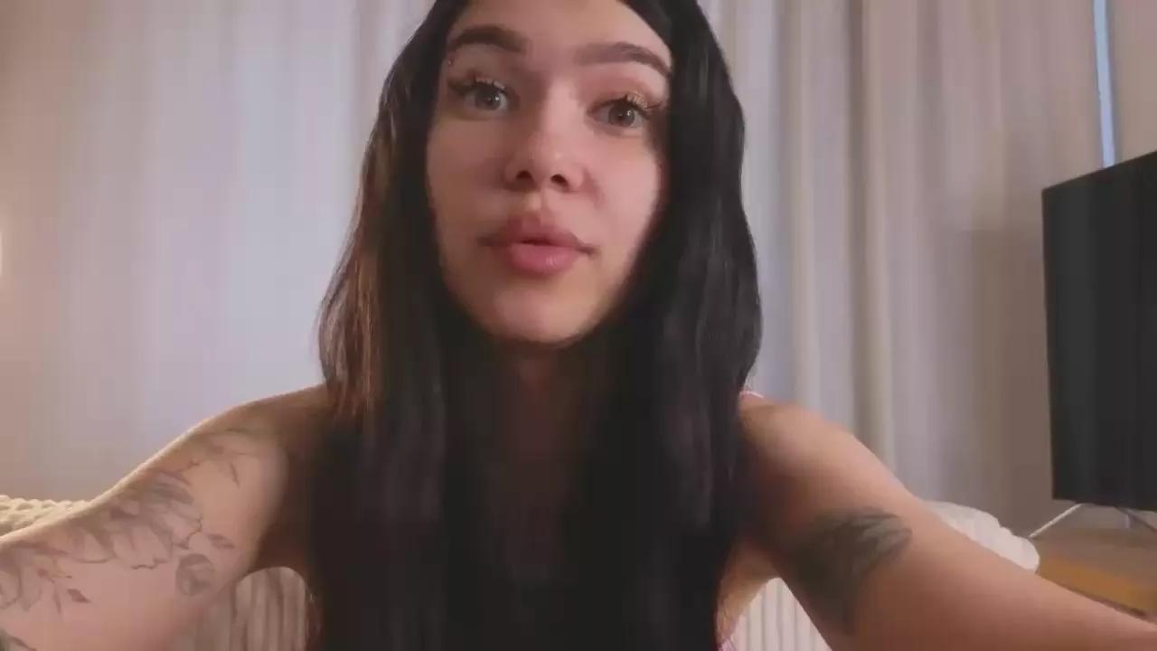 DarleneCreedon on Cam4 