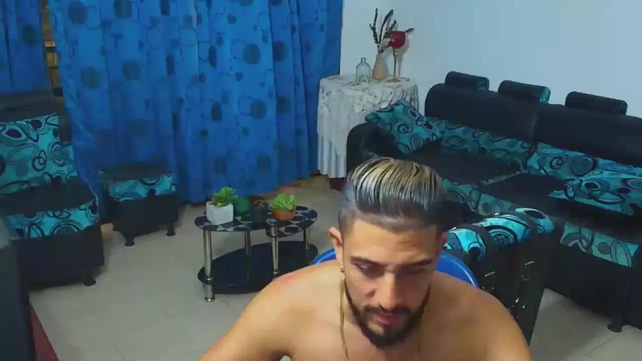 Offline DaveSoldier on Cam4