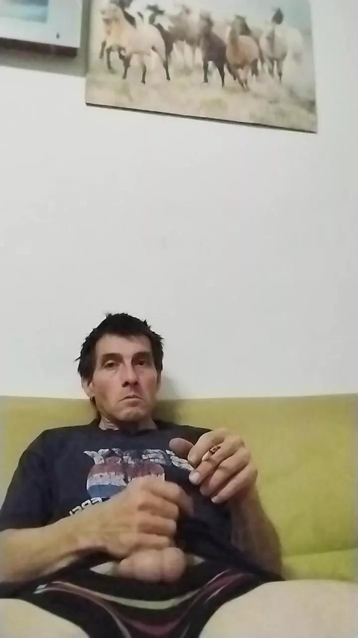Offline davidgarmin4 on Cam4