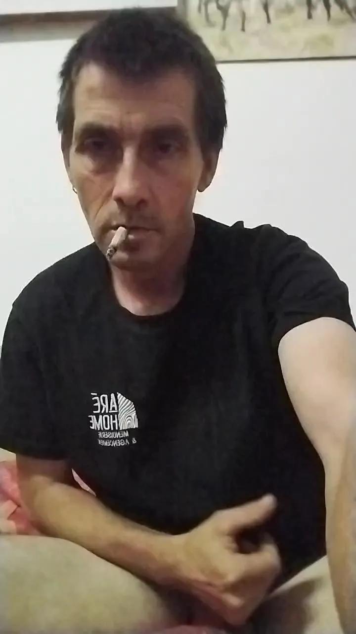 Offline davidgarmin4 on Cam4