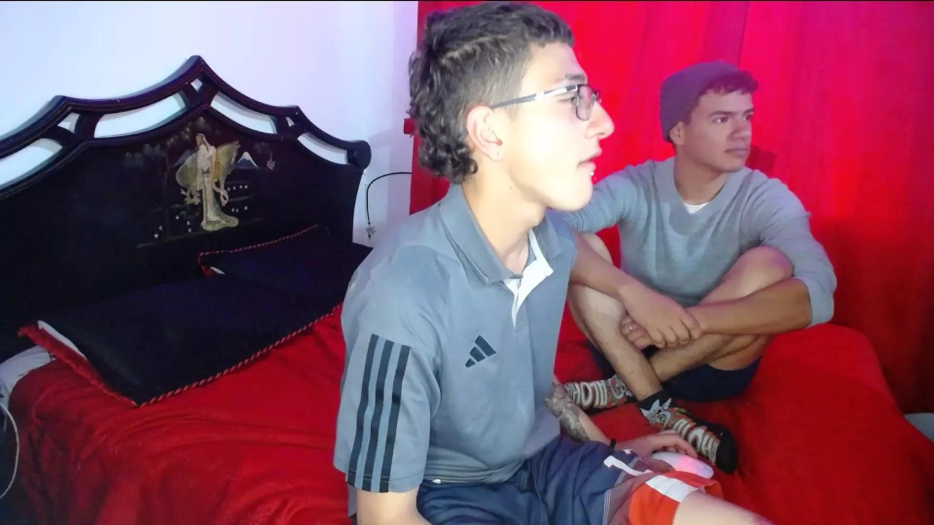 Deiby69 on Cam4 