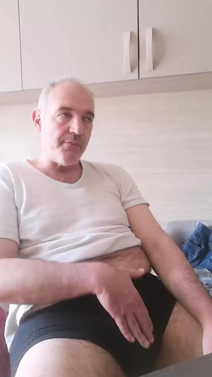 Offline Desideriorosso on Cam4
