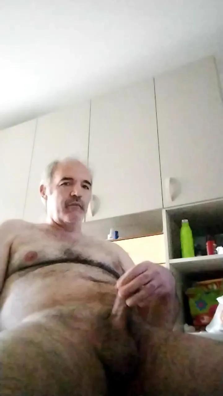 Offline Desideriorosso on Cam4