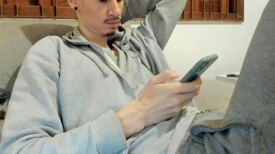 Offline digbreed on Cam4