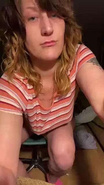 Dildoswgaggins on Cam4 