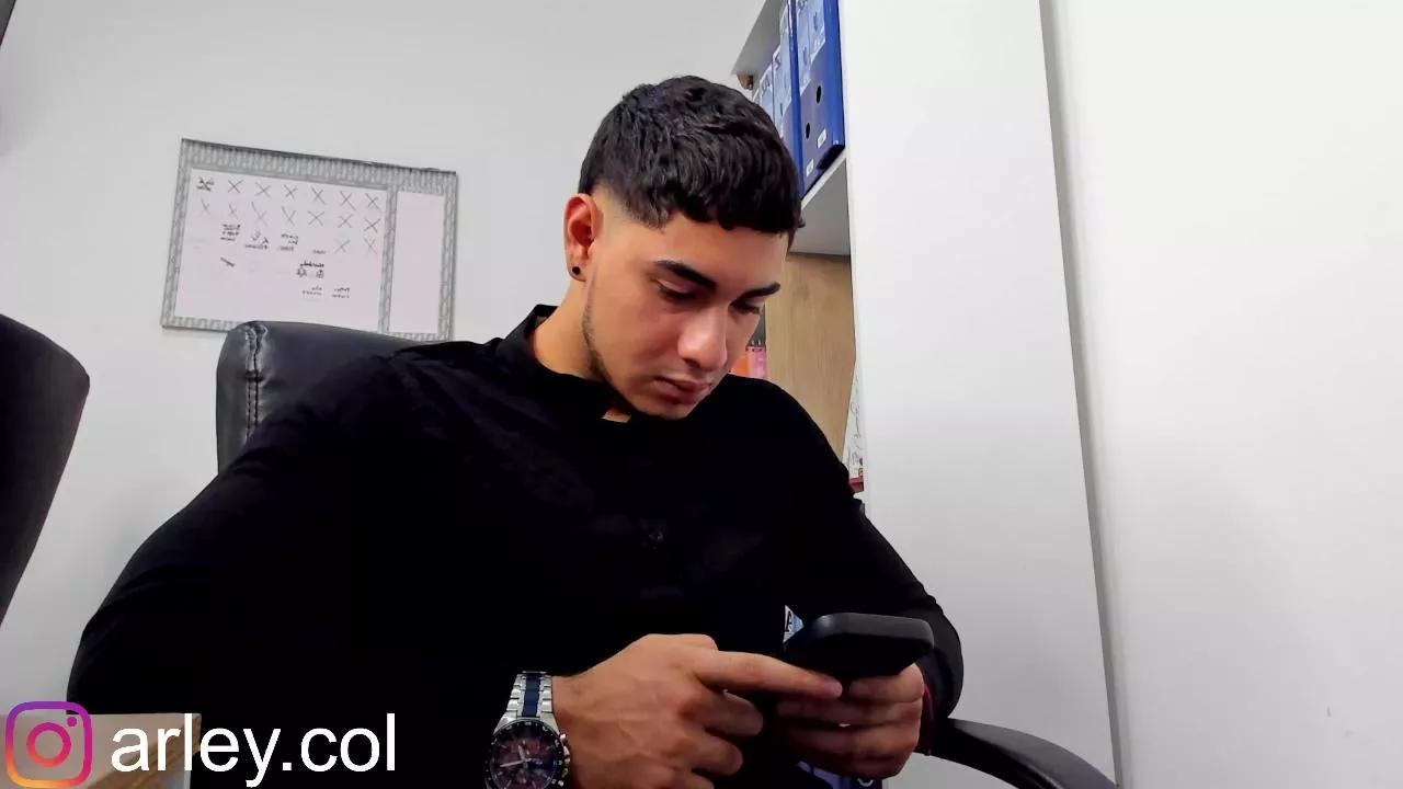 dimitri_coleman on Cam4 